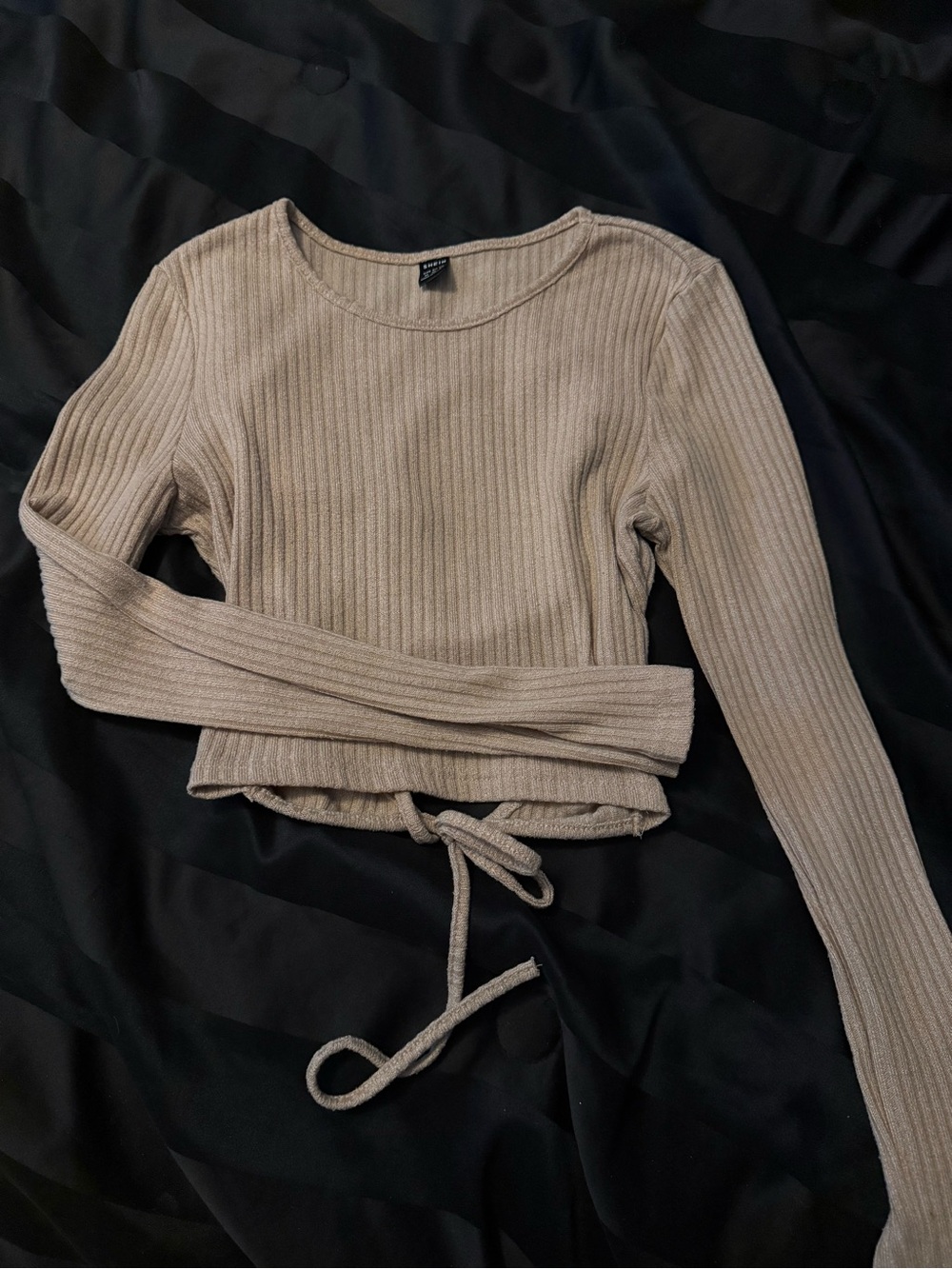 Ribbed top tie in back